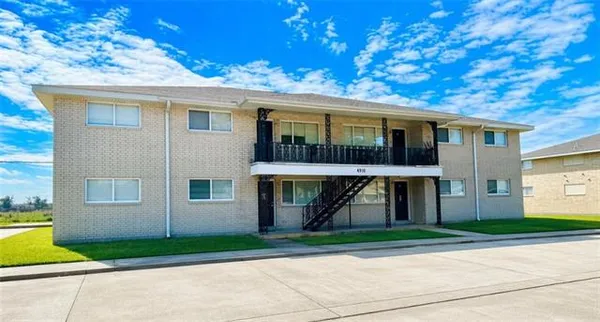 $1,050 | 8720 West Livingston Avenue, Unit H, Chalmette, LA 70043