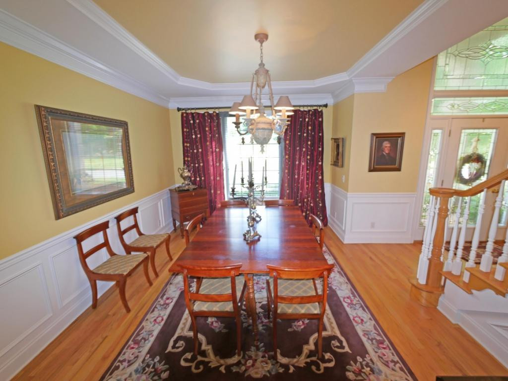 100 Chestnut Ridge Drive Jonesborough, TN 37659 - Photo 15 of 36 Dining room