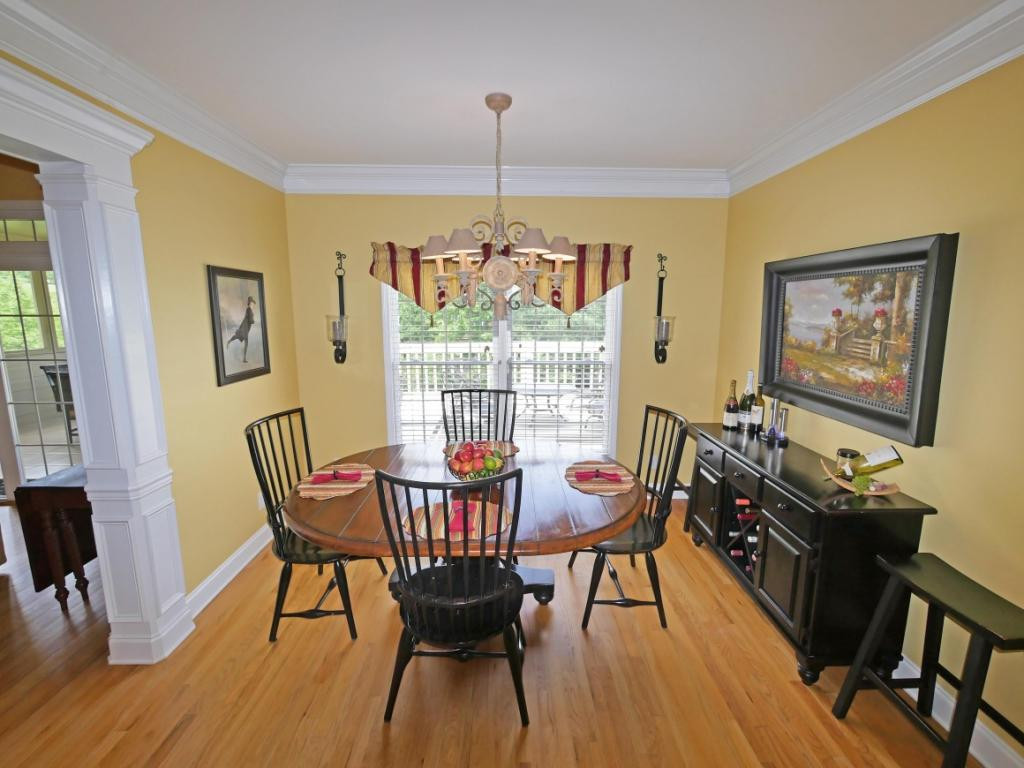 100 Chestnut Ridge Drive Jonesborough, TN 37659 - Photo 16 of 36 Breakfast nook