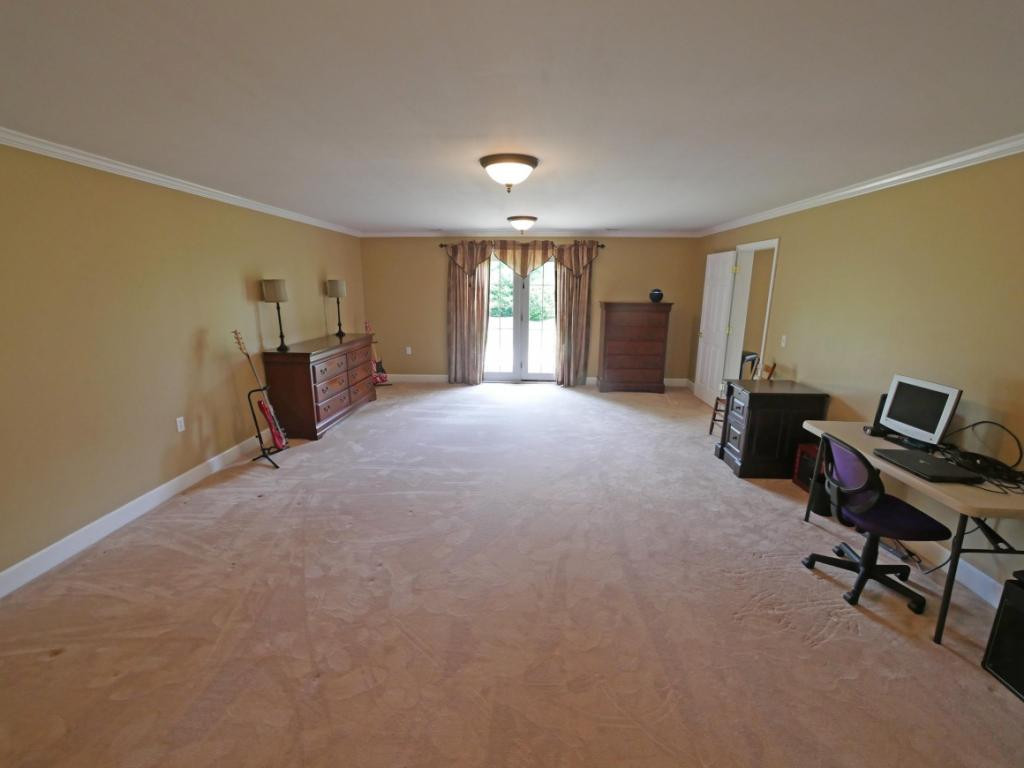100 Chestnut Ridge Drive Jonesborough, TN 37659 - Photo 30 of 36 Lower level master bedroom