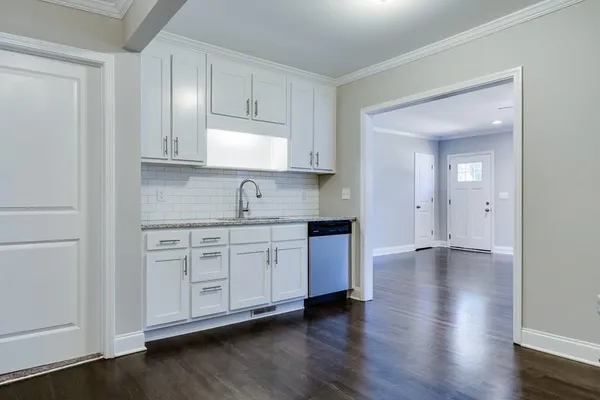 $2,950 | 124 Woodbine Circle Southeast, Atlanta, GA 30317