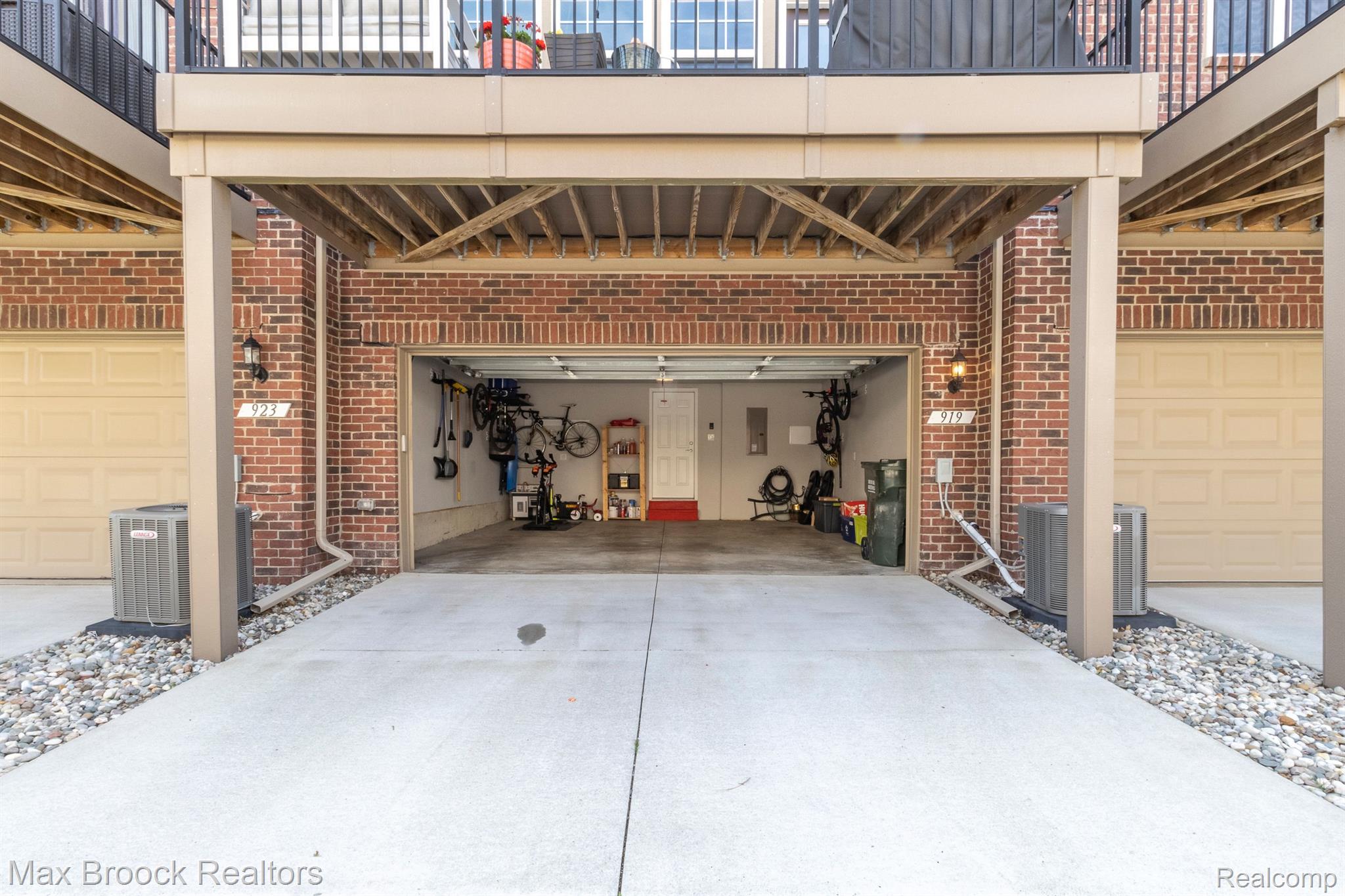 919 Barclay Circle, Unit 37 Rochester, MI 48307 - Photo 49 of 56 Gallery Image 49