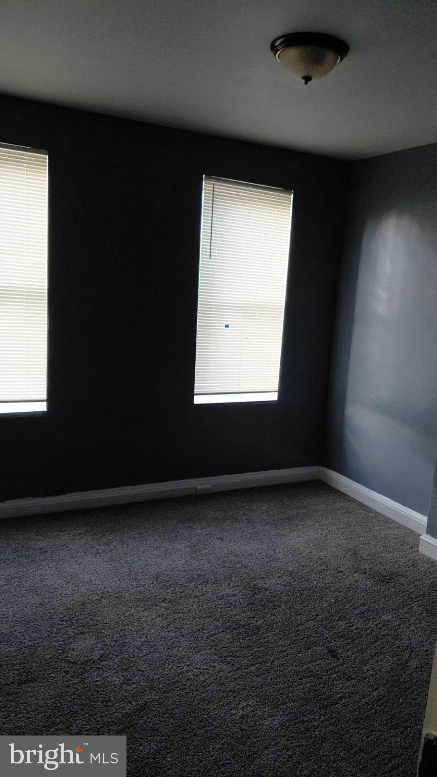 2121 Wilhelm Street Baltimore, MD 21223 - Photo 5 of 13 Cozy room with natural light.