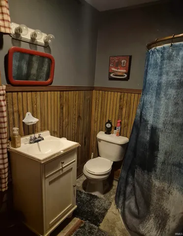 $165,000 | 8 North Meridian Street, Redkey, IN 47373