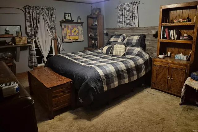 $165,000 | 8 North Meridian Street, Redkey, IN 47373