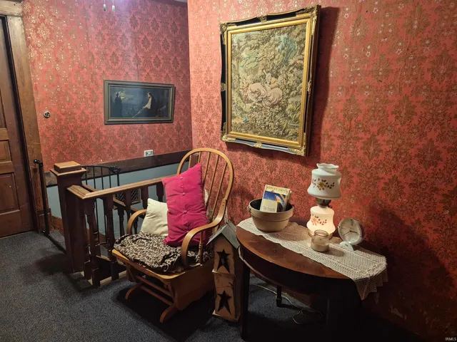 $165,000 | 8 North Meridian Street, Redkey, IN 47373