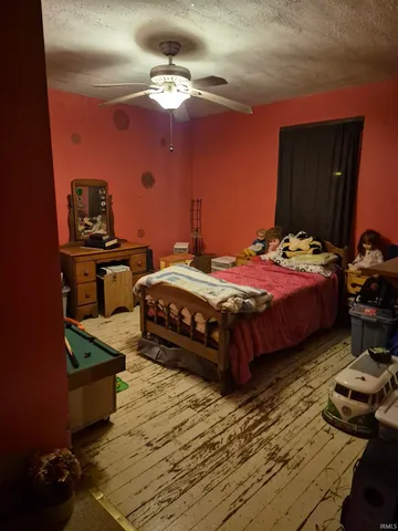 $165,000 | 8 North Meridian Street, Redkey, IN 47373