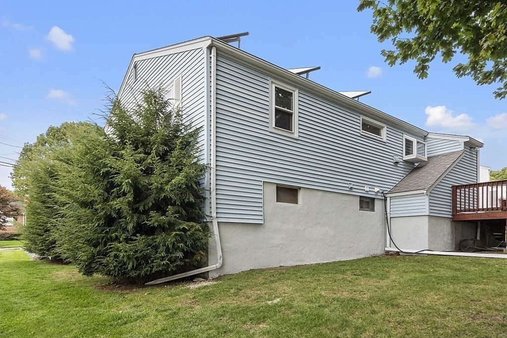 112 Kingston Road Waltham, MA 02451 - Photo 32 of 34