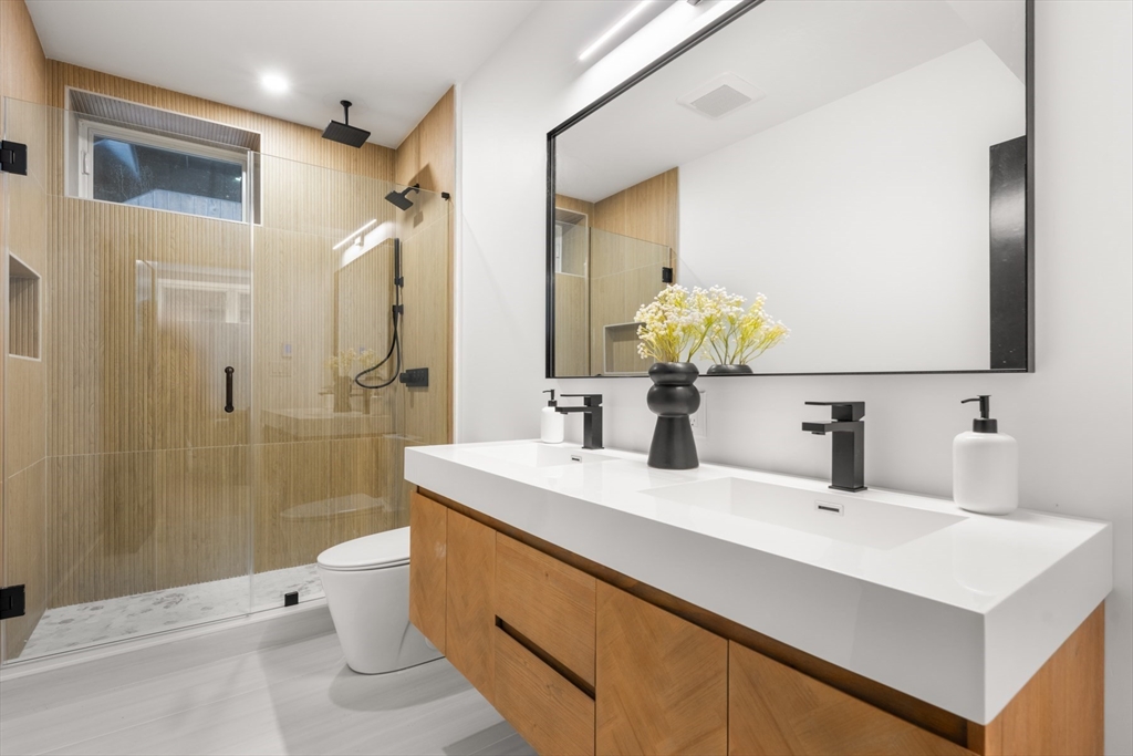 95 Stedman Street, Unit 1 Brookline, MA 02446 - Photo 20 of 23