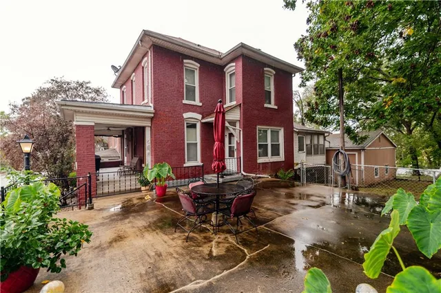 $160,000 | 212 North 9th Street, Atchison, KS 66002
