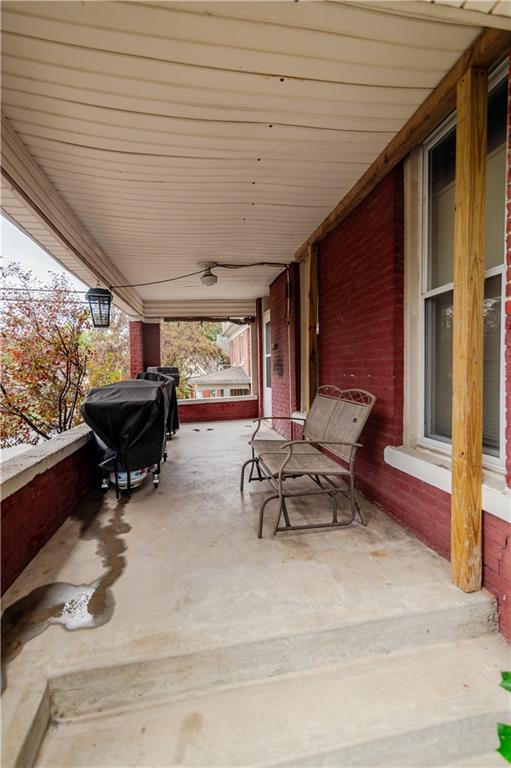 212 North 9th Street Atchison, KS 66002 - Photo 5 of 47