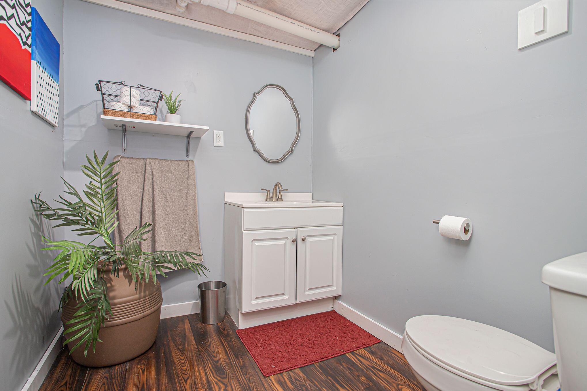 137 Hatfield Road Niles, MI 49120 - Photo 23 of 38 137 Hatfield half bath