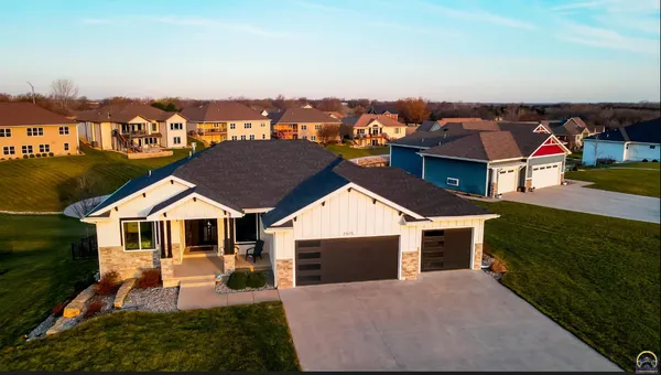 $569,000 | 2615 Twin Lakes Drive, Emporia, KS 66801