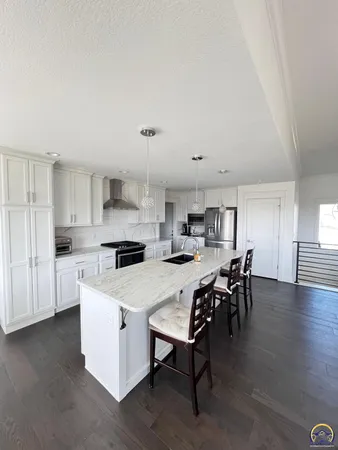 $569,000 | 2615 Twin Lakes Drive, Emporia, KS 66801