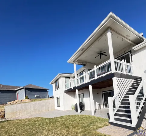 $569,000 | 2615 Twin Lakes Drive, Emporia, KS 66801