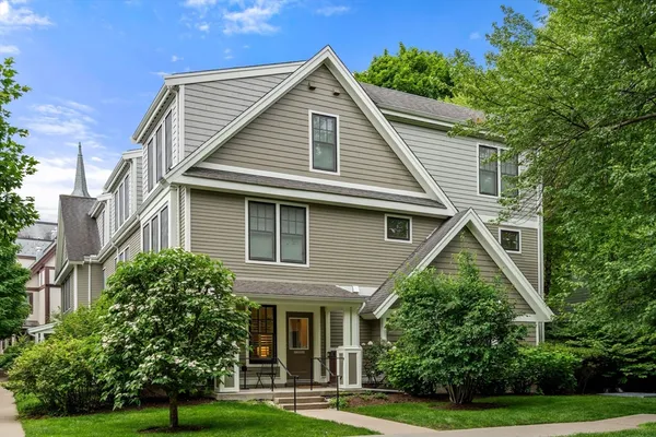 $799,000 | 99 Crowninshield Road, Unit 99, Brookline, MA 02446