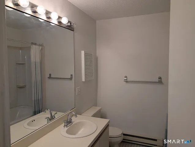 $170,000 | 21 Riveredge Drive, Unit 21, Winsted, CT 06098