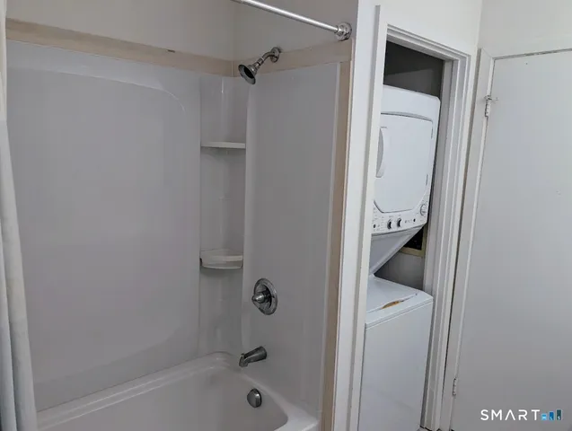 $170,000 | 21 Riveredge Drive, Unit 21, Winsted, CT 06098