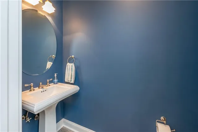 $1,390,000 | 1 Christie Place, Unit 205E, Scarsdale, NY 10583