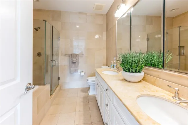 $1,390,000 | 1 Christie Place, Unit 205E, Scarsdale, NY 10583