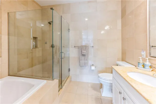 $1,390,000 | 1 Christie Place, Unit 205E, Scarsdale, NY 10583