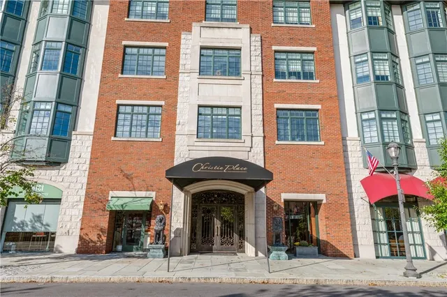 $1,390,000 | 1 Christie Place, Unit 205E, Scarsdale, NY 10583