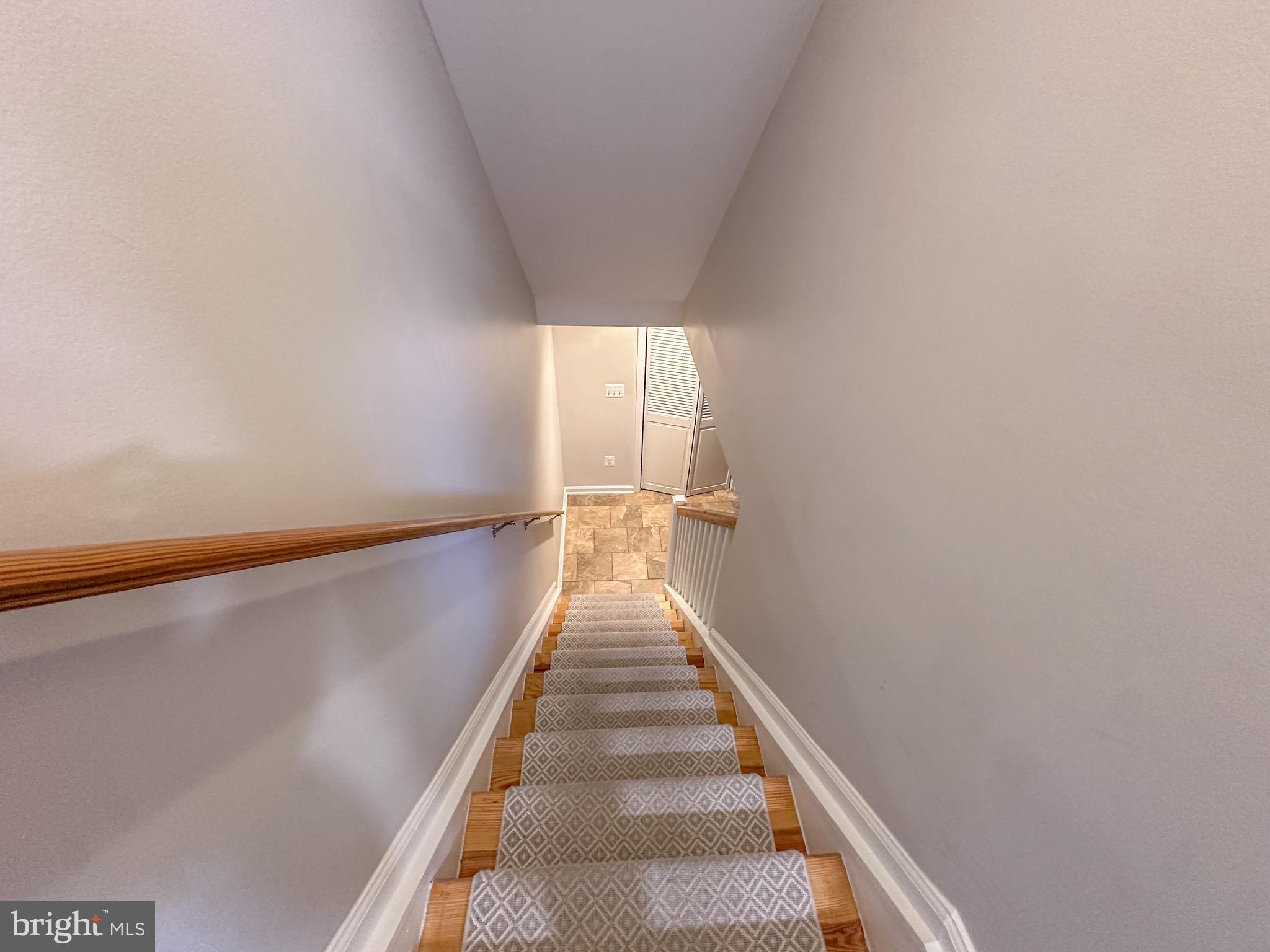 226 Guthrie Avenue Alexandria, VA 22305 - Photo 30 of 54 a view of entryway