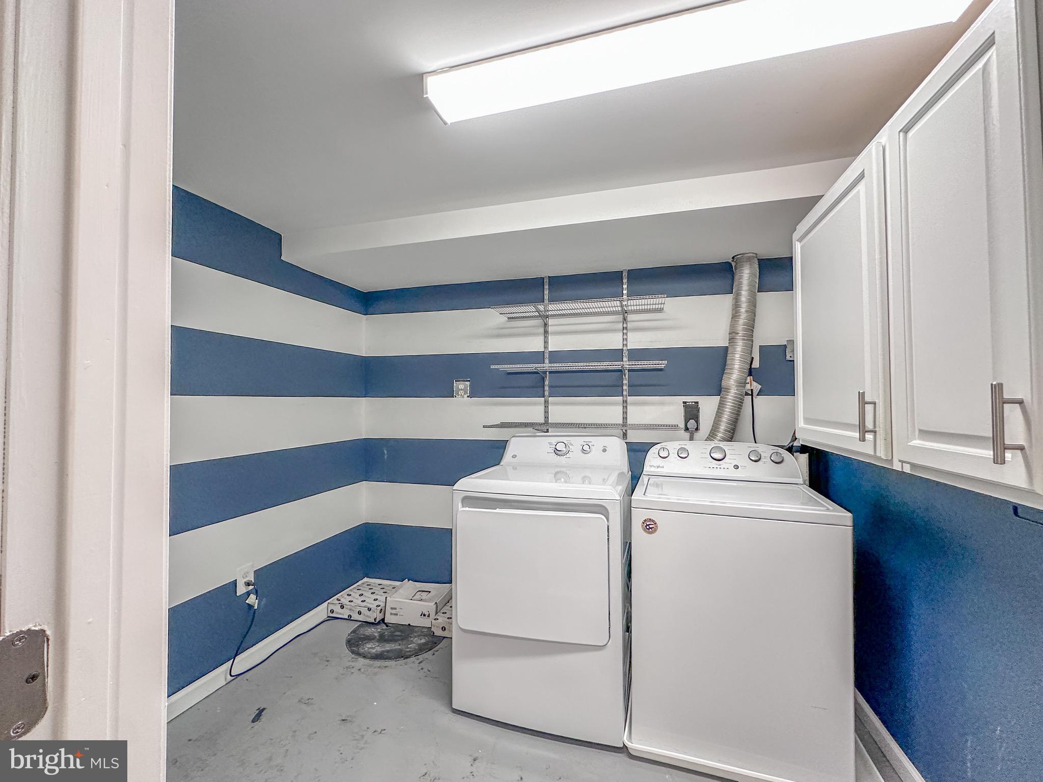 226 Guthrie Avenue Alexandria, VA 22305 - Photo 32 of 54 a utility room with dryer and washer