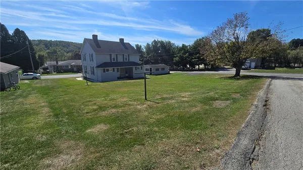 $119,500 | 190-192 Marshall Avenue, Meadow Lands, PA 15347