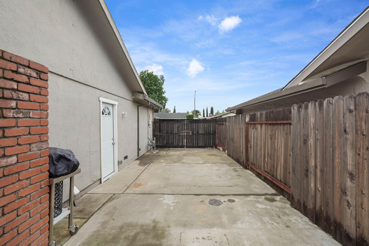 108 Ridge Drive Lodi, CA 95240 - Photo 36 of 42