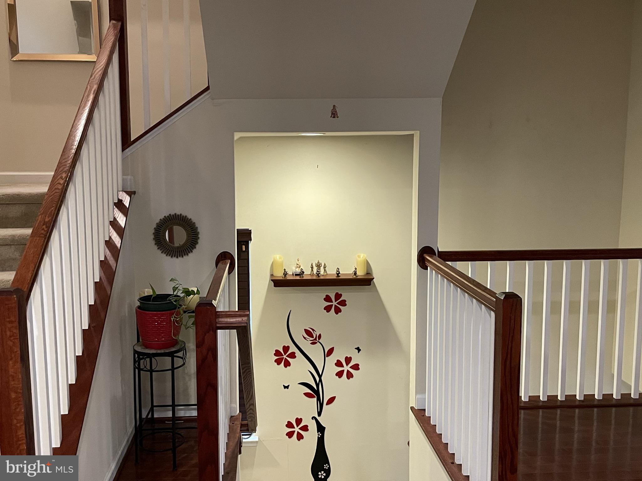 25271 Sackwheat Square Chantilly, VA 20152 - Photo 24 of 24 a view of entryway