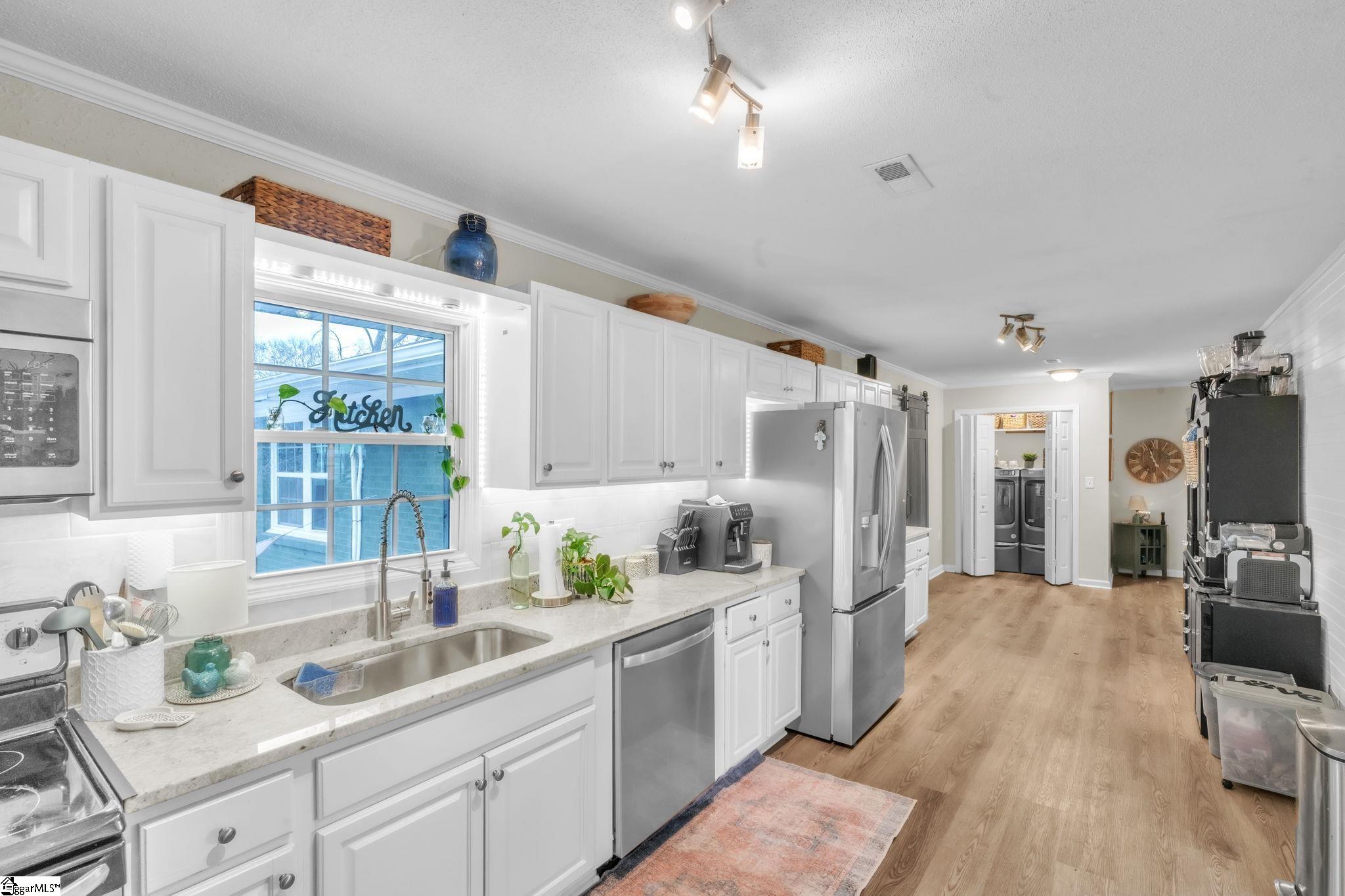 300 Azalea Drive Anderson, SC 29625 - Photo 8 of 29