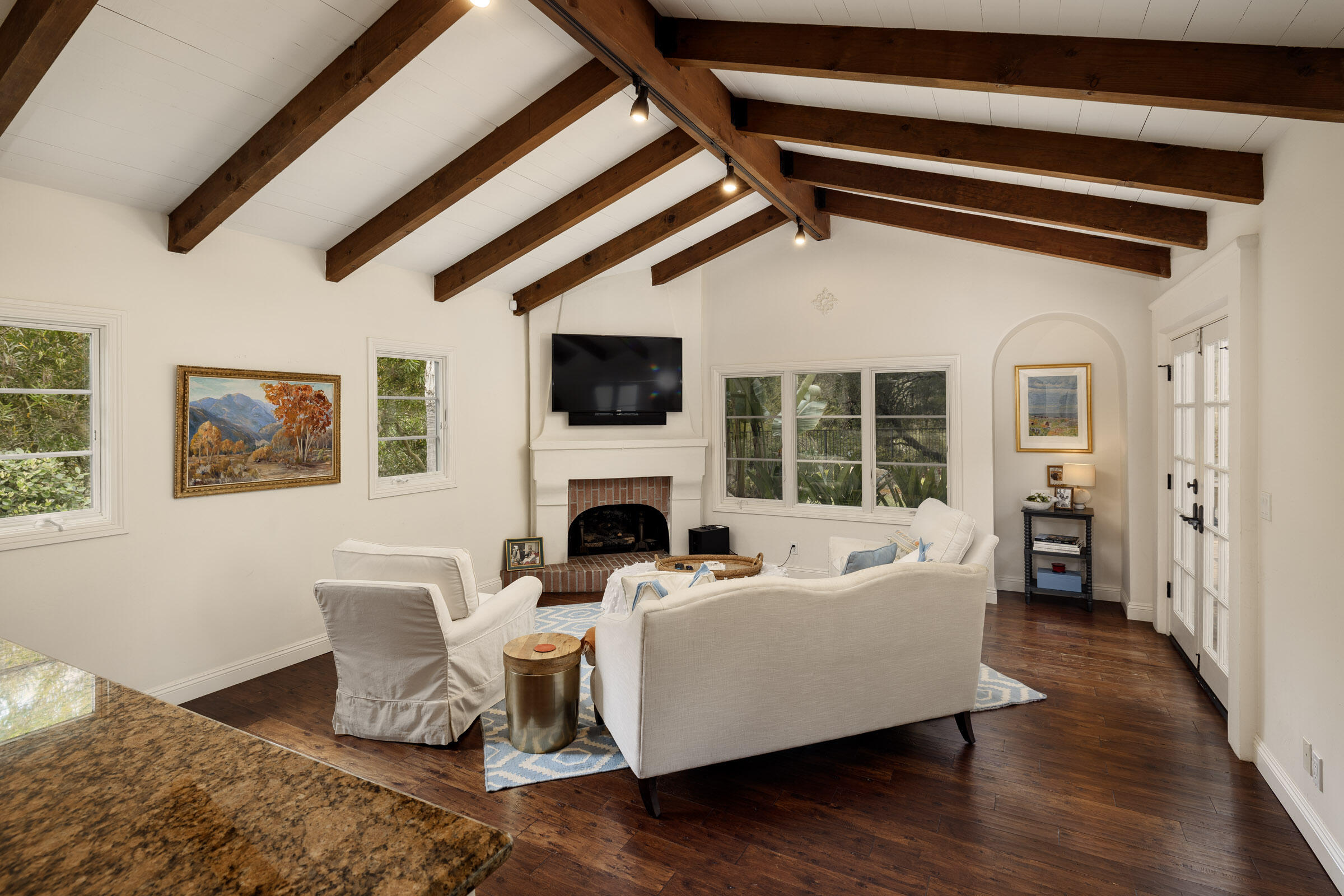 655 Coyote Road Santa Barbara, CA 93108 - Photo 13 of 38 655 Coyote Rd_0031