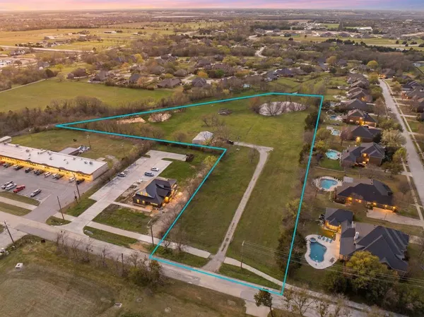 $1,100,000 | 313 Hubbard Drive, Heath, TX 75032