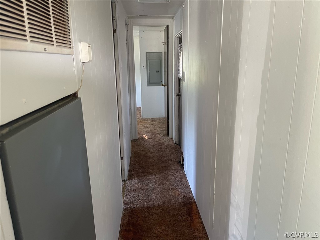 498 Coleman Road Dillwyn, VA 23936 - Photo 8 of 38 Hallway