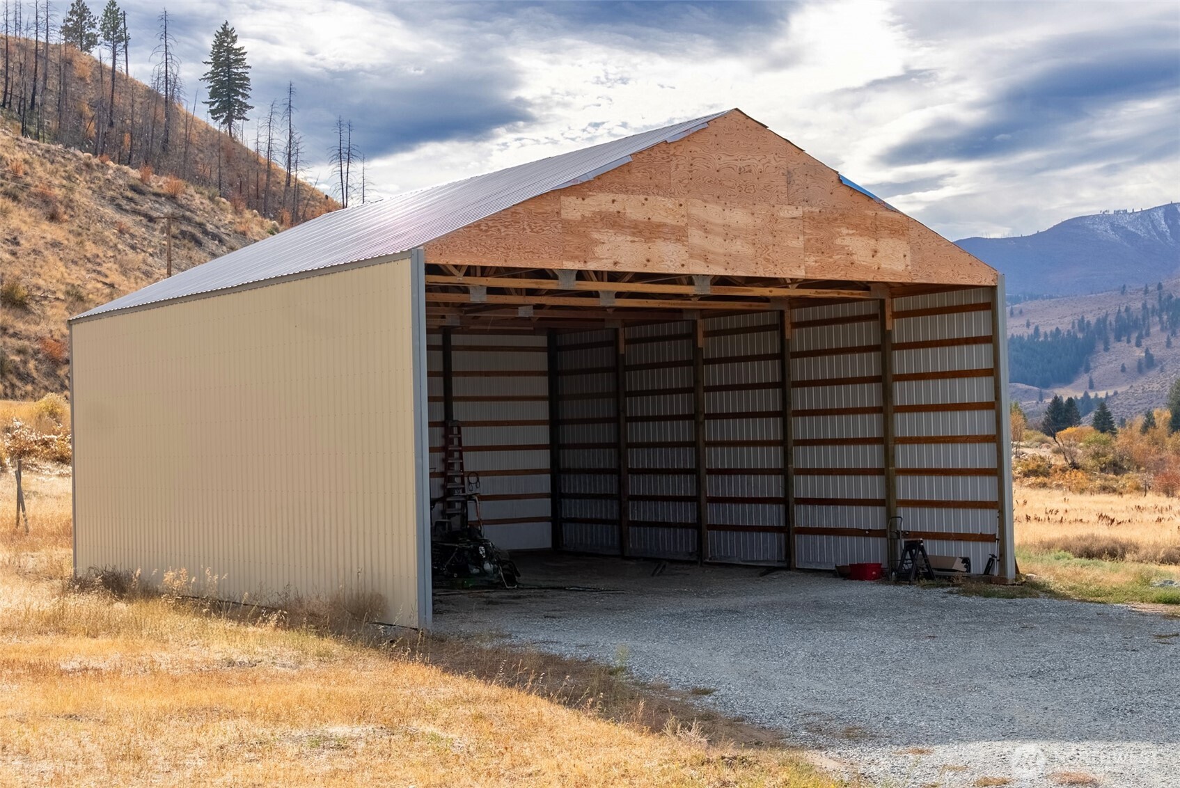 2431 Highway 153 Twisp, WA 98856 - Photo 33 of 40