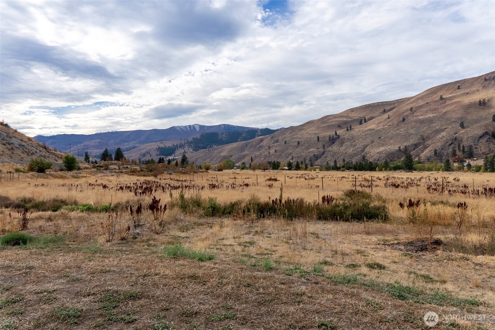 2431 Highway 153 Twisp, WA 98856 - Photo 40 of 40 a view of mountains and valleys