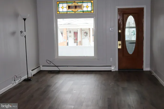 $1,200 | 319 North Columbia Street, Tamaqua, PA 18252