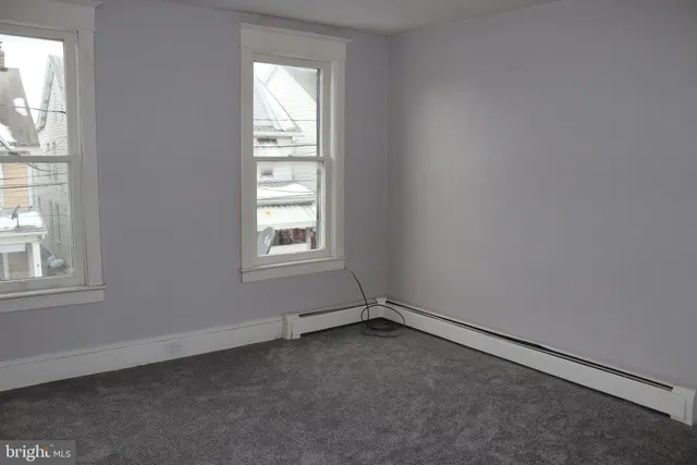 $1,200 | 319 North Columbia Street, Tamaqua, PA 18252