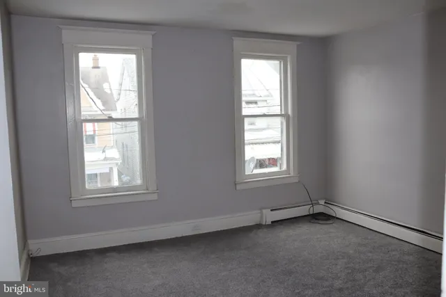 $1,200 | 319 North Columbia Street, Tamaqua, PA 18252