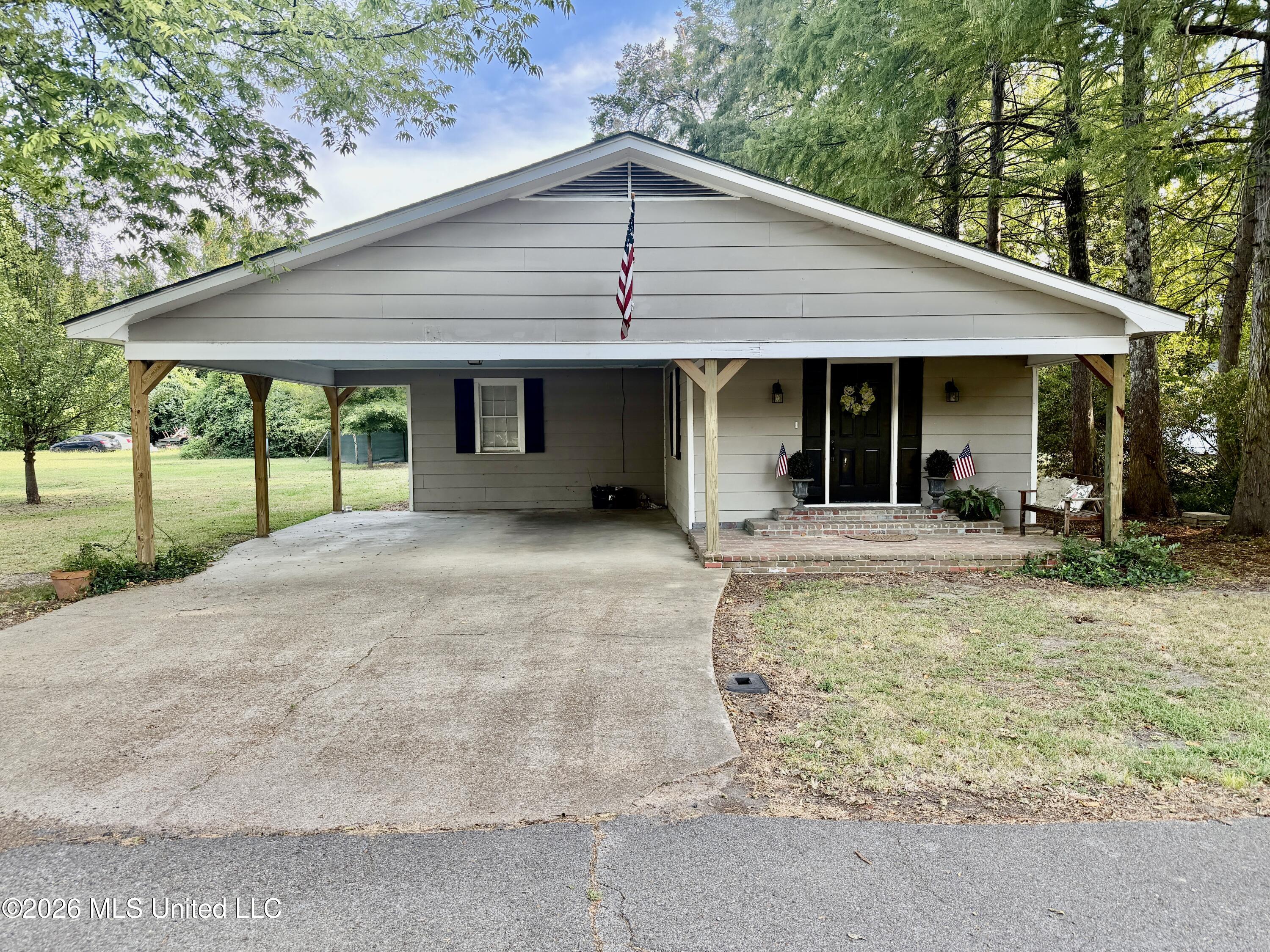 300 Scott Street Rosedale, MS 38769 - Photo 1 of 17 IMG_5057