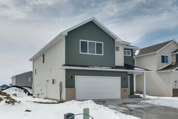 $385,987 | 2529 36th Avenue South, Moorhead, MN 56560