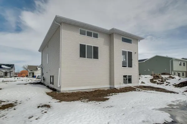$385,987 | 2529 36th Avenue South, Moorhead, MN 56560