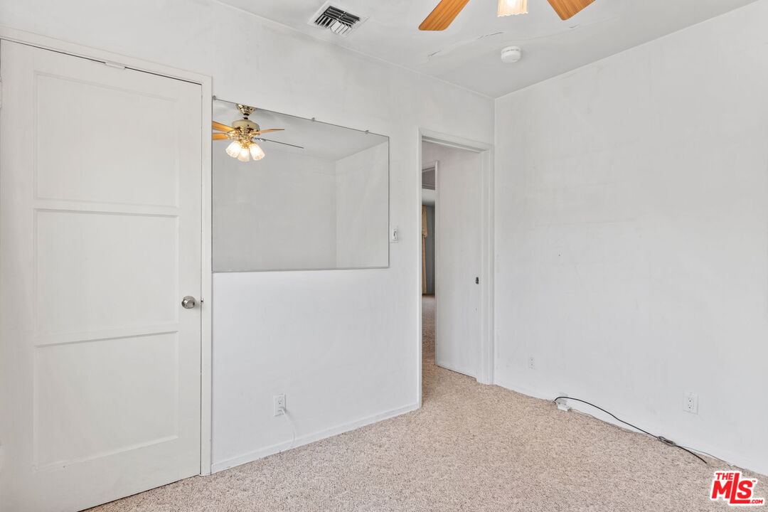6900 Corbin Avenue Reseda, CA 91335 - Photo 18 of 35 a view of an empty room
