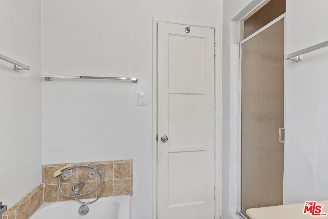 6900 Corbin Avenue Reseda, CA 91335 - Photo 23 of 35 a view of bathroom with shower