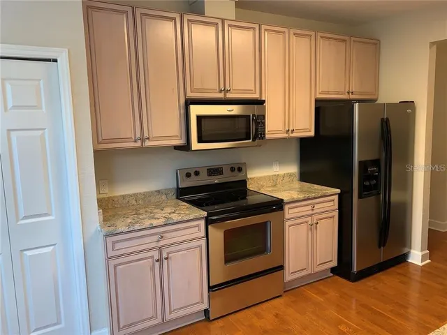 $2,400 | 4715 Southwest 91st Drive, Unit 201, Gainesville, FL 32608