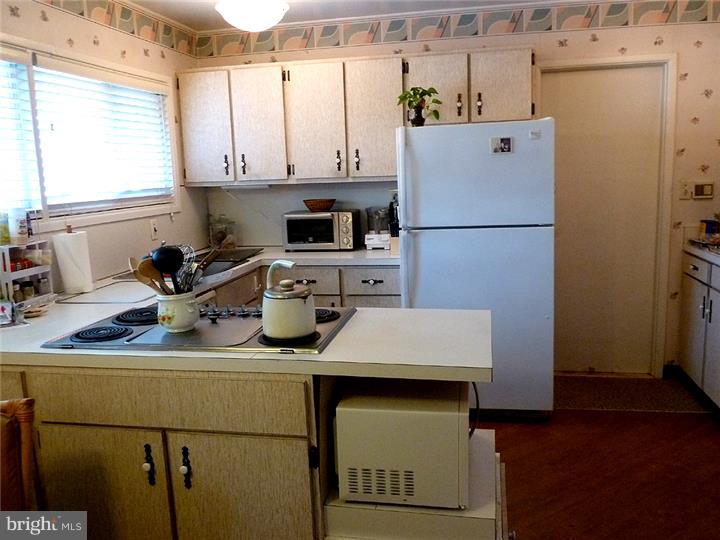 20 Firebush Road Levittown, PA 19056 - Photo 18 of 25 Kitchen