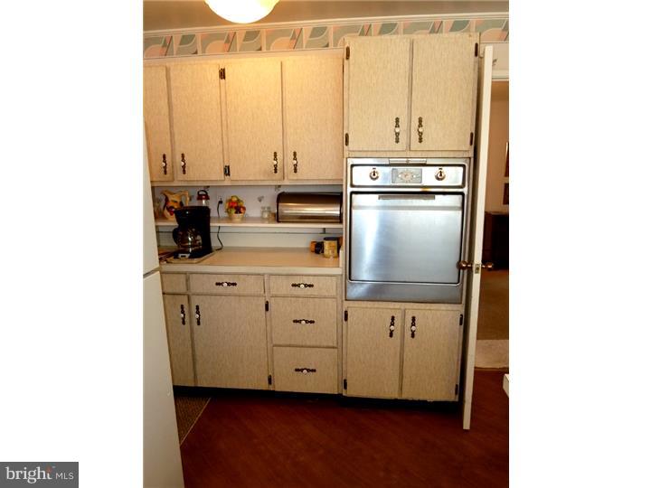20 Firebush Road Levittown, PA 19056 - Photo 19 of 25 Kitchen