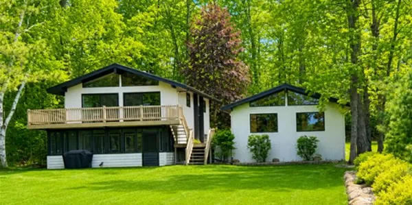 $589,000 | 8430 Lynwood Lane, Mecosta, MI 49332