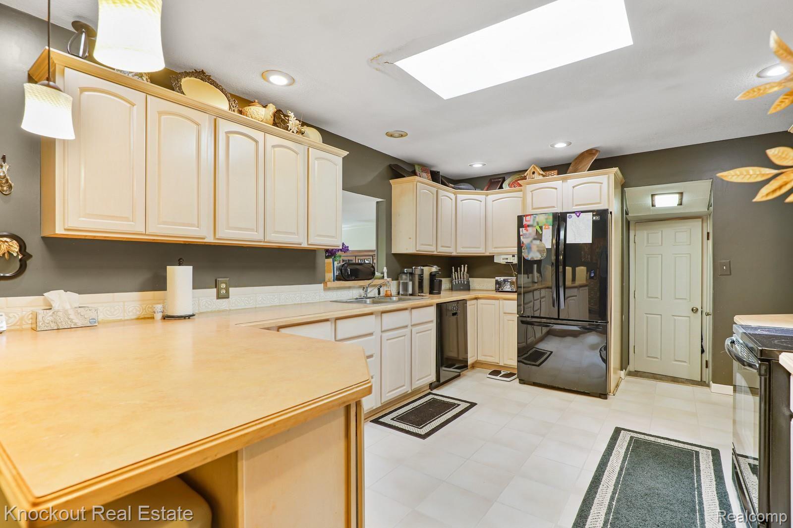 7074 East Pierson Road Davison, MI 48423 - Photo 12 of 50 7074 E Pierson Davison-12.jpg